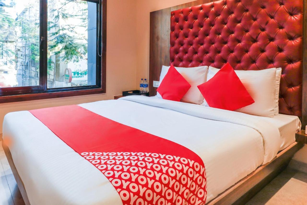 OYO 70475 Hotel Sea Breeze Mumbai  Buitenkant foto